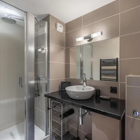 Familial A Avec Terrasse Et Parking Couvert - Fr-1-563-25 Apartamento Courchevel