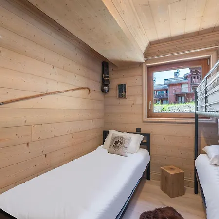 Familial A Avec Terrasse Et Parking Couvert - Fr-1-563-25