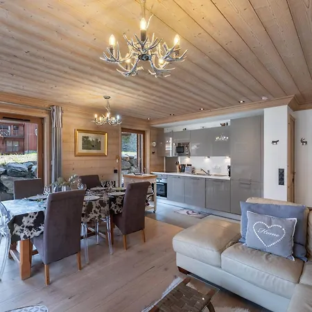 Lejlighed Familial A Avec Terrasse Et Parking Couvert - Fr-1-563-25 *